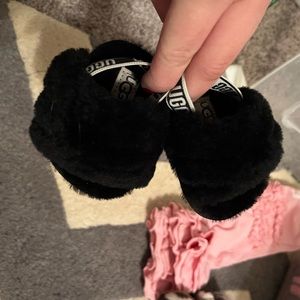 Baby Ugg fluff ya slides